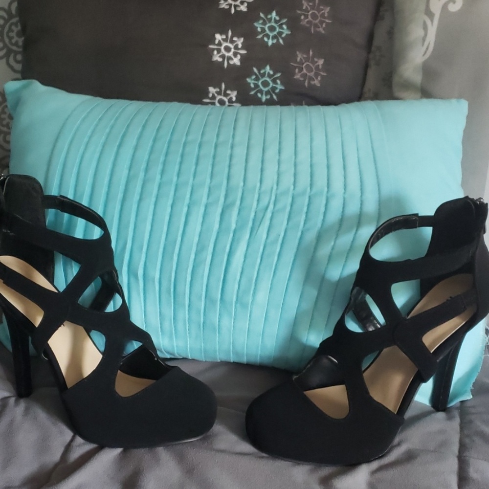 Black shoes